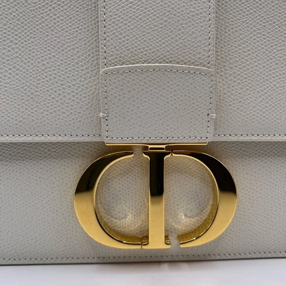 Dior 30 Montaigne - Picture 3 of 16